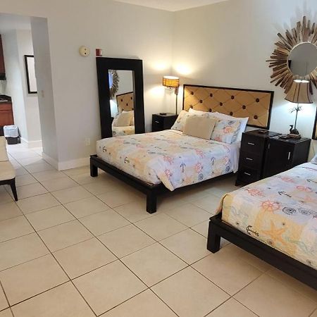 Riverview, Studio 507, Beach Steps Away!+Pool+Wifi Ruskin Bagian luar foto