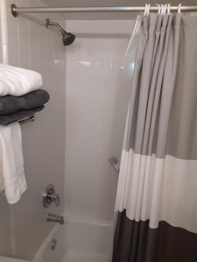 Riverview, Studio 507, Beach Steps Away!+Pool+Wifi Ruskin Bagian luar foto